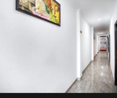 Hotel Surya Inn Yeni Delhi Dış mekan fotoğraf