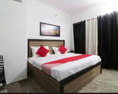 Hotel Surya Inn Yeni Delhi Dış mekan fotoğraf